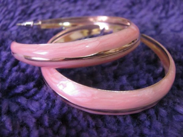 Brinco argola rosa